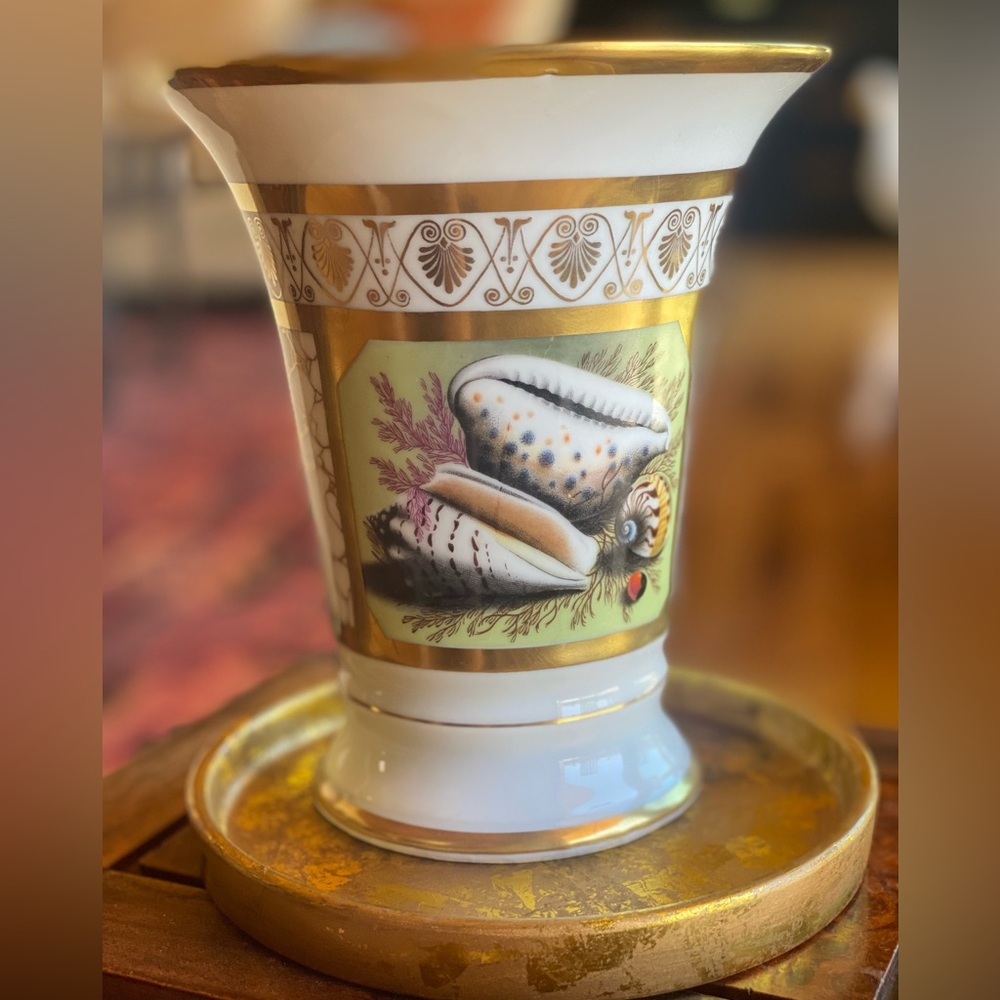 **VINTAGE Mottahedeh Germany Porcelain Fluted Vessel**